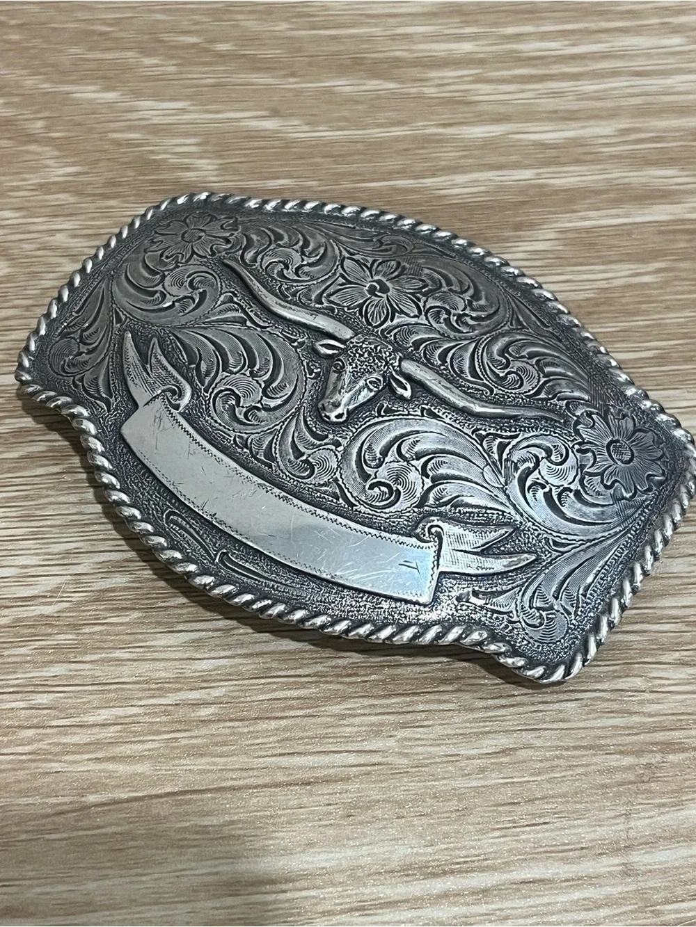 N/A buckle material